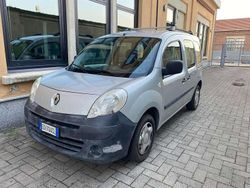 Argento Usata 2010 Renault Kangoo Station wagon | 3000 € (Buon prezzo)