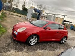 Rosso Usata 2009 Alfa Romeo MiTo Due volumi | 4000 € (Buon prezzo)