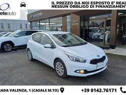 Bianco Usata 2015 Kia Ceed Due volumi | 8600 € (Buon prezzo)