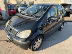 Nero Usata 2002 Mercedes A140 Avantgarde Tre volumi | 1100 € (Ottimo prezzo)