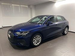 Blu navarra metallizzato Usata 2023 Audi A3 Business Tre volumi | 29.200 € (Buon prezzo)