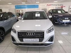 Bianco ghiaccio metallizzato Usata 2024 Audi Q2 S-Line SUV | 38.900 € (Molto cara)