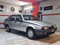 Usata 1990 Alfa Romeo 75 Tre volumi | 5999 €