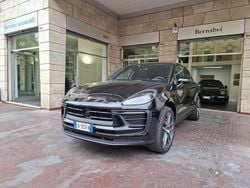 Nero Usata 2021 Porsche Macan SUV | 58.500 € (Buon prezzo)