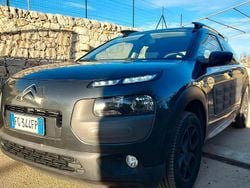 Usata 2017 Citroën C4 Cactus Shine Due volumi | 9300 € (Buon prezzo)