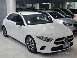 Bianco Usata 2022 Mercedes A180 Tre volumi | 22.990 € (Super prezzo)