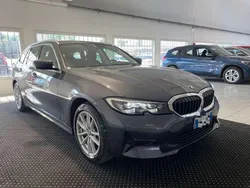 Grigio metallizzato Usata 2021 BMW 330e Advantage Station wagon | 19.900 € (Super prezzo)