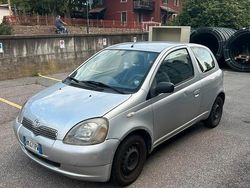 Usata 2001 Toyota Yaris Due volumi | 1000 € (Ottimo prezzo)