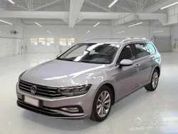 Argento Usata 2020 VW Passat Business Station wagon | 17.850 € (Buon prezzo)