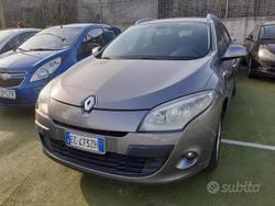 Grigio Usata 2010 Renault Mégane Tre volumi | 2300 € (Molto cara)