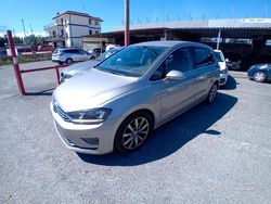 Grigio Usata 2015 VW Golf Sportsvan Highline Monovolume | 10.900 € (Buon prezzo)