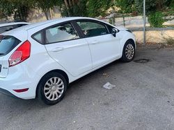 Bianco Usata 2017 Ford Fiesta Tre volumi | 10.000 € (Buon prezzo)