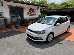 Bianco Usata 2015 VW Polo Comfortline Tre volumi | 9480 € (Buon prezzo)