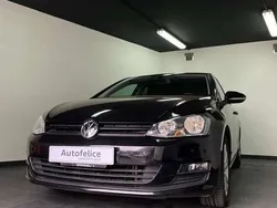 Nero Usata 2015 VW Golf VII Comfortline Tre volumi | 11.900 € (Buon prezzo)