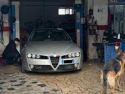 Grigio Usata 2007 Alfa Romeo 159 Tre volumi | 3000 € (Molto cara)