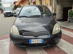 Nero Usata 2001 Toyota Yaris Sol Tre volumi | 650 € (Super prezzo)