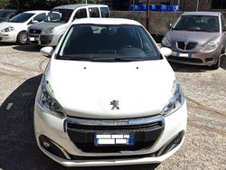 Bianco Usata 2017 Peugeot 208 Due volumi | 8300 € (Buon prezzo)