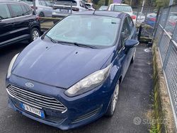 Blu Usata 2015 Ford Fiesta Titanium Tre volumi | 3800 € (Ottimo prezzo)