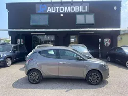 Grigio Usata 2023 Lancia Ypsilon Gold Due volumi | 10.999 € (Ottimo prezzo)
