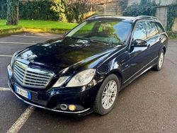 Nero Usata 2010 Mercedes E220 Avantgarde Station wagon | 5500 € (Super prezzo)
