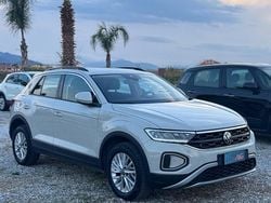 Beige Usata 2023 VW T-Roc Style SUV | 23.900 € (Buon prezzo)