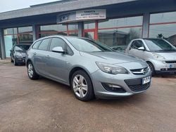 Grigio Usata 2015 Opel Astra Business Station wagon | 3900 € (Super prezzo)