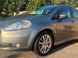 Grigio Usata 2007 Fiat Grande Punto Emotion Due volumi | 3700 € (Cara)