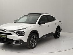 Bianco metallizzato Usata 2023 Citroën e-C4 Shine Tre volumi | 24.890 € (Super prezzo)