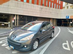 Grigio Usata 2012 Peugeot 207 Station wagon | 2999 €