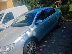Usata 2009 VW Passat Tre volumi | 2800 € (Buon prezzo)