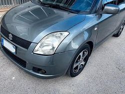 Grigio Usata 2006 Suzuki Swift Tre volumi | 2800 €