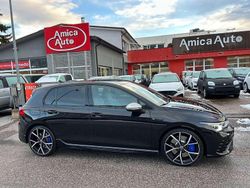 Nero Usata 2021 VW Golf VIII R Tre volumi | 33.900 € (Ottimo prezzo)