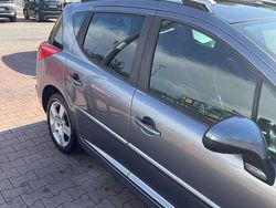 Usata 2011 Peugeot 207 Business-Line Station wagon | 3400 € (Buon prezzo)