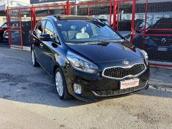 Nero Usata 2015 Kia Carens Monovolume | 7999 €