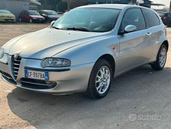 Grigio Usata 2004 Alfa Romeo 147 Due volumi | 1200 €