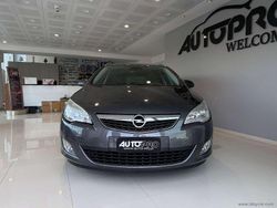 Grigio Usata 2011 Opel Astra Cosmo Station wagon | 4800 € (Buon prezzo)