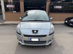Argento Usata 2012 Peugeot 5008 Allure Monovolume | 5900 € (Buon prezzo)