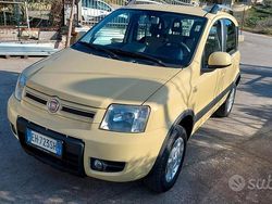 Giallo Usata 2011 Fiat Panda 4x4 Climbing Due volumi | 6500 € (Buon prezzo)