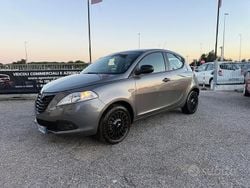 Grigio Usata 2015 Lancia Ypsilon Due volumi | 6900 € (Buon prezzo)