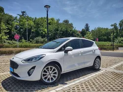 Bianco Usata 2018 Ford Fiesta Titanium Due volumi | 9900 € (Buon prezzo)