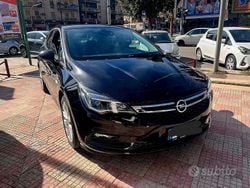 Nero Usata 2017 Opel Astra Innovation Tre volumi | 9900 € (Buon prezzo)