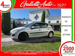 Argento Usata 2009 Peugeot 207 Tre volumi | 2190 € (Buon prezzo)