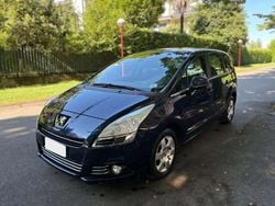Nero(met.) Usata 2012 Peugeot 5008 Business-Line Monovolume | 4900 € (Buon prezzo)