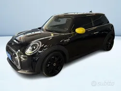Nero pastello Usata 2021 Mini Cooper SE Classic Due volumi | 15.200 € (Buon prezzo)