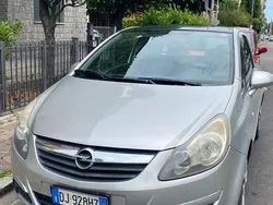 Usata 2007 Opel Corsa Sport Tre volumi | 2700 € (Buon prezzo)