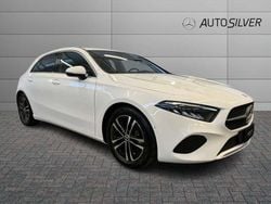 Bianco / pastello Nuova 2025 Mercedes A180 Advanced Tre volumi | 34.500 €