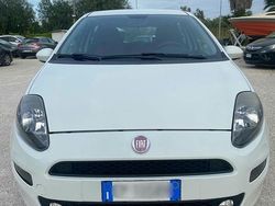 Bianco Usata 2014 Fiat Grande Punto Due volumi | 4490 € (Buon prezzo)