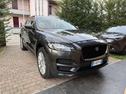 Usata 2017 Jaguar F-Pace Portfolio SUV | 16.499 € (Buon prezzo)