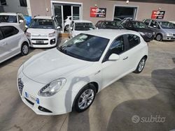 Bianco Usata 2010 Alfa Romeo Giulietta Distinctive Tre volumi | 4500 € (Super prezzo)