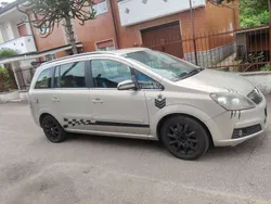 Usata 2006 Opel Zafira Cosmo Monovolume | 1990 € (Buon prezzo)